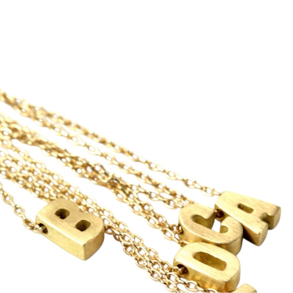 Marian Maurer ‘O’ 18k gold micro initial pendant necklace. - Picture 4 of 8
